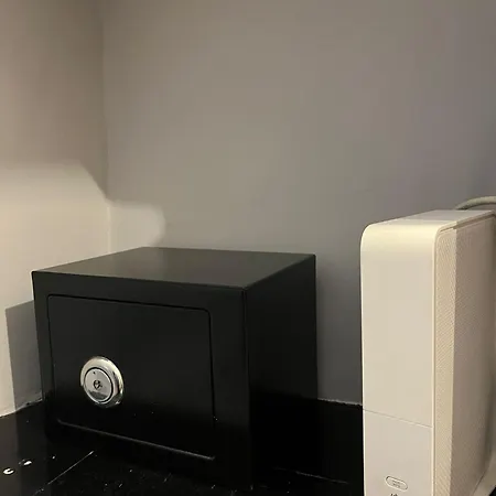 Silent Side Center *