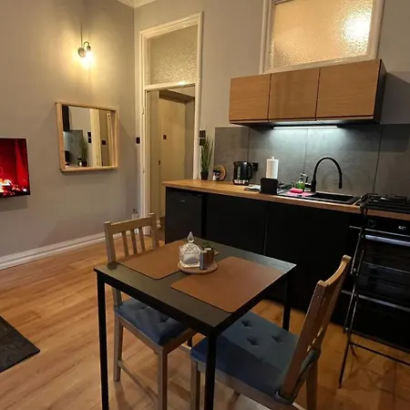 Silent Side Center Apartamento *